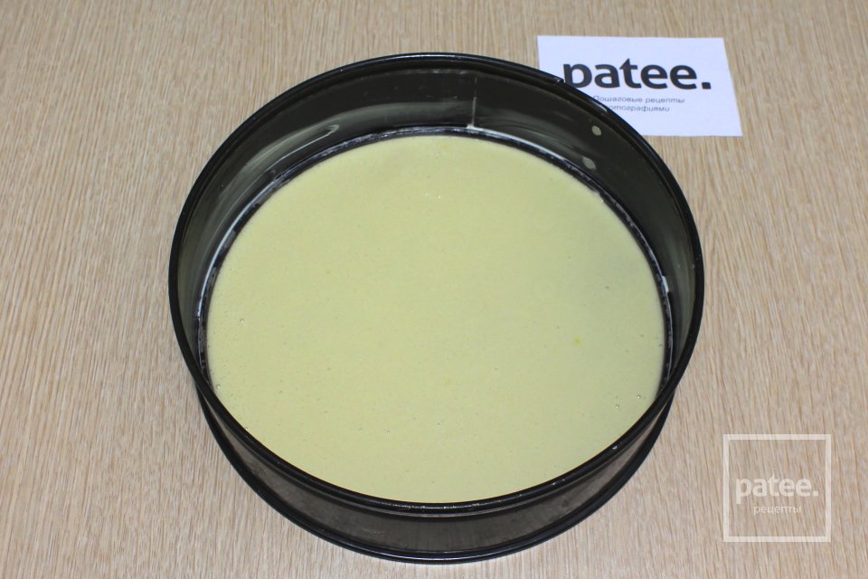 Шарлотка на сгущенном молоке - Шаг 7