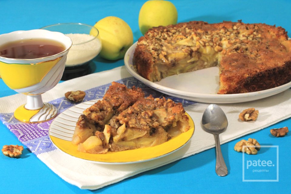 Шарлотка на сгущенном молоке - Шаг 11