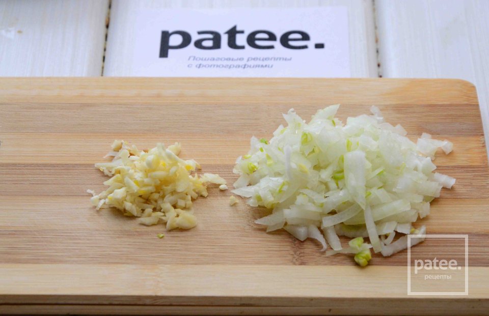 Спагетти с морепродуктами в сливочном соусе - Шаг 2