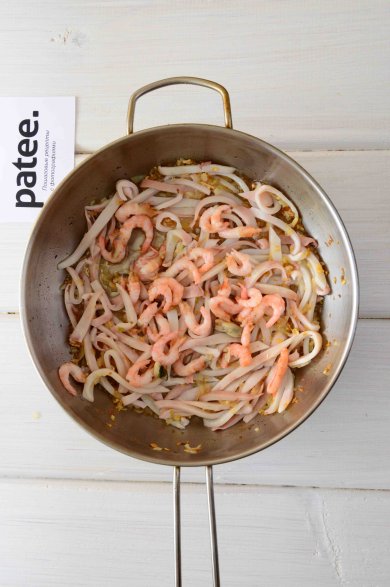 Спагетти с морепродуктами в сливочном соусе - Шаг 6