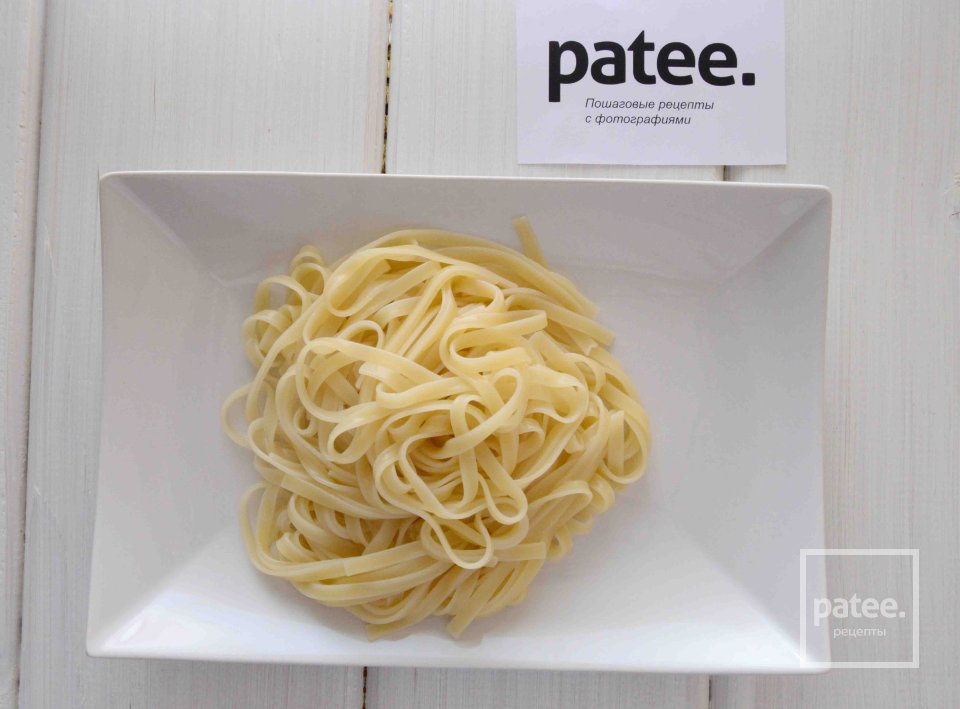 Спагетти с морепродуктами в сливочном соусе - Шаг 12