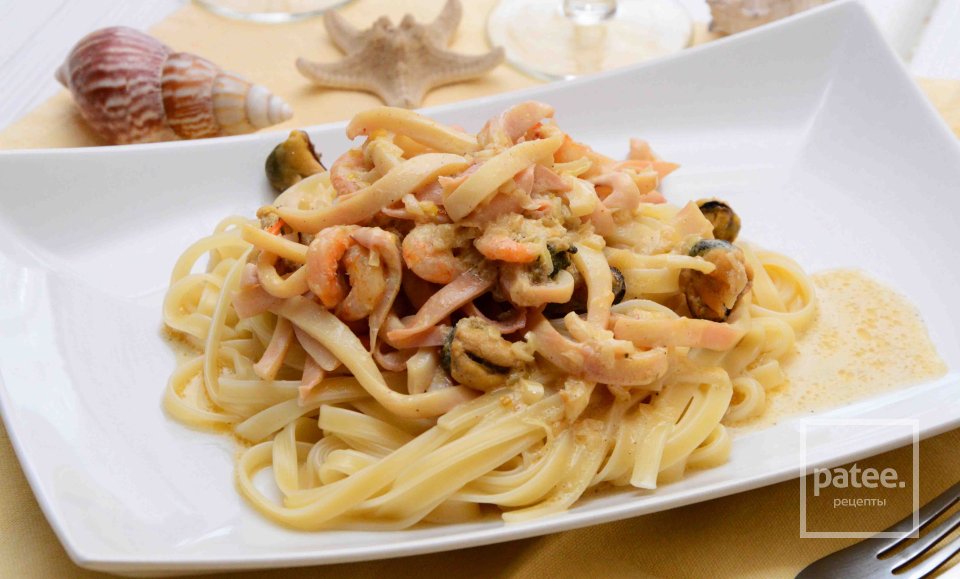 Спагетти с морепродуктами в сливочном соусе - Шаг 14