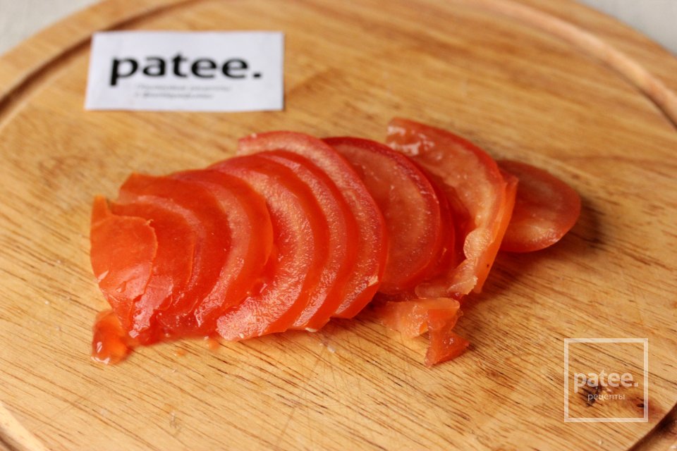 Горячие бутерброды с курицей, помидорами и моцареллой - Шаг 4