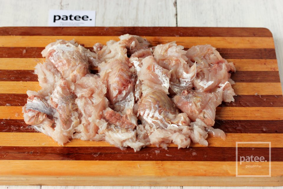 Рыбные котлеты с сыром на пару в мультиварке - Шаг 3