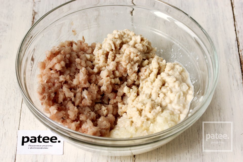 Рыбные котлеты с сыром на пару в мультиварке - Шаг 5