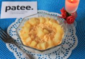 Салат с курицей и ананасами