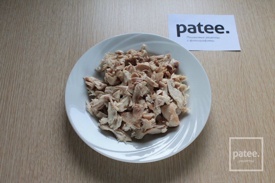 Салат с курицей и ананасами - Шаг 3