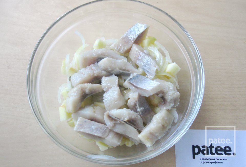 Салат из  филе  сельди - Шаг 9