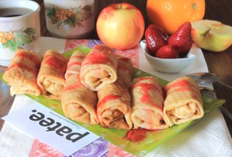 Блинчики с карамельно-фруктовой начинкой