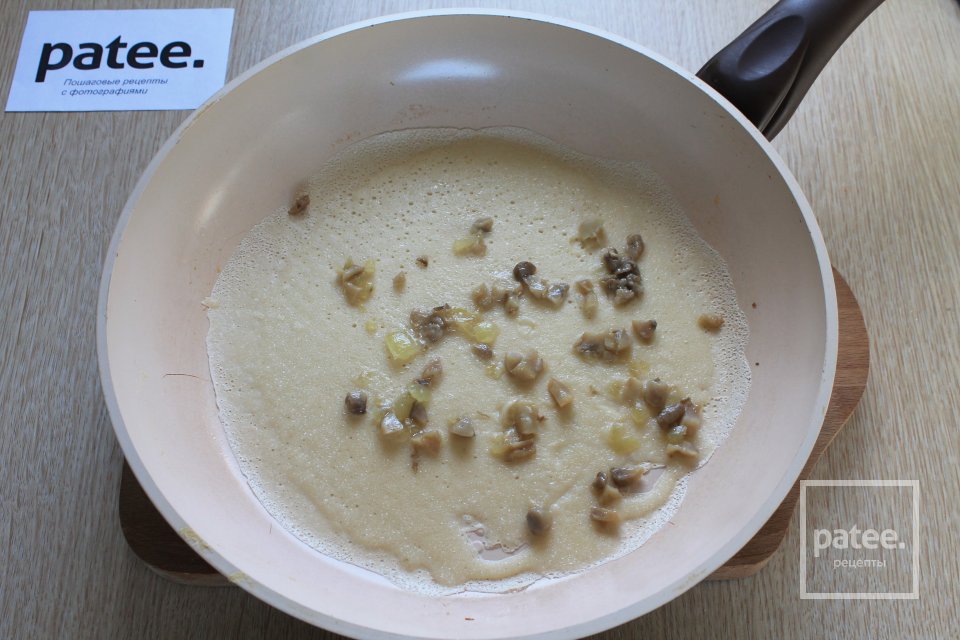 Блины с грибным припеком и сыром - Шаг 9