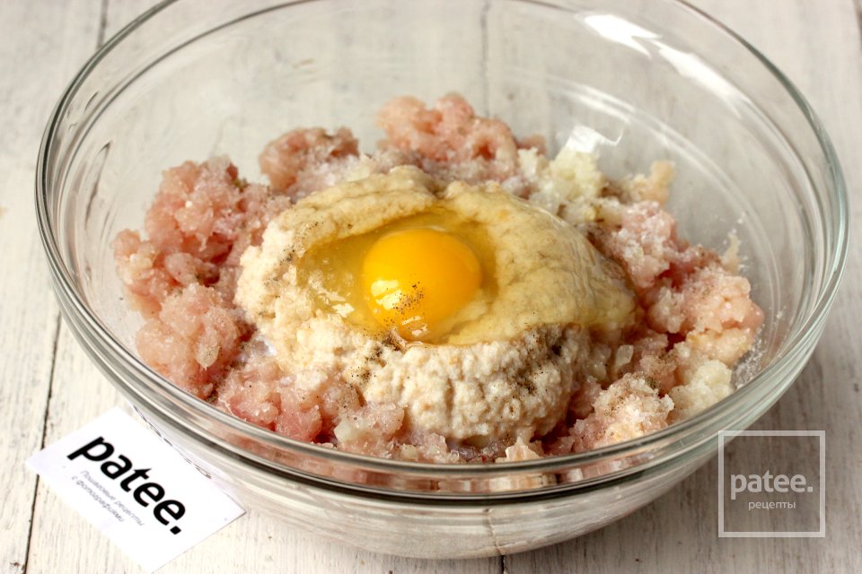 Куриные котлеты на ароматной подушке - Шаг 5