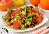 Салат с грейпфрутом и креветками
