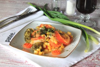 Филе пангасиуса с овощами в мультиварке