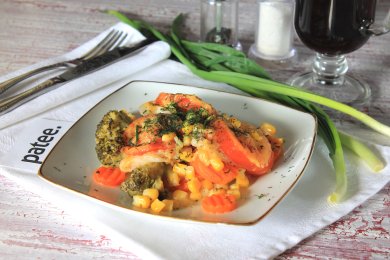 Рецепт Филе пангасиуса с овощами в мультиварке — рецепт для мультиварки