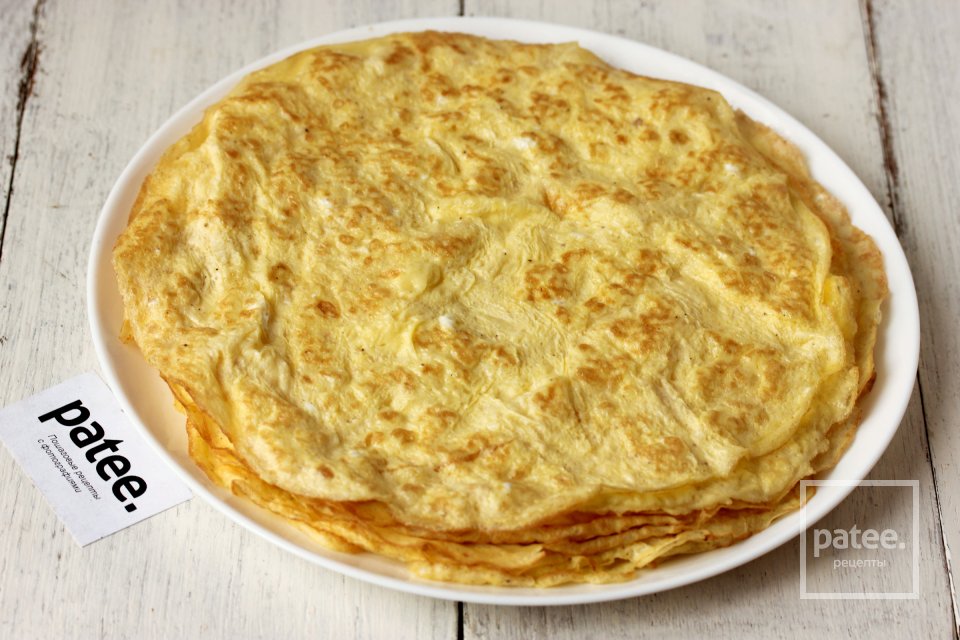 Яичные рулетики с печёночной начинкой - Шаг 4