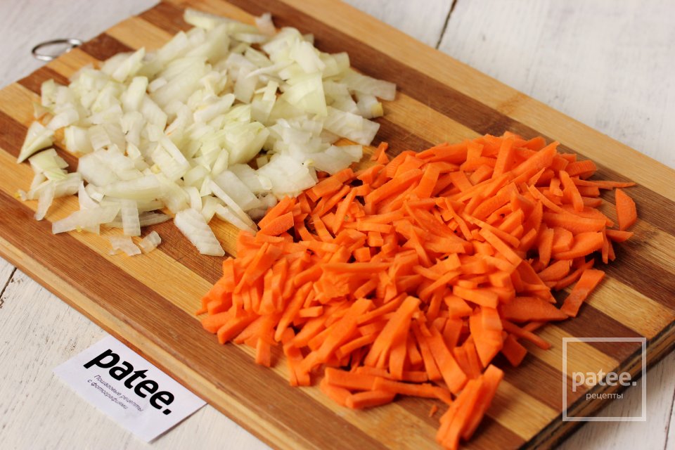 Яичные рулетики с печёночной начинкой - Шаг 5