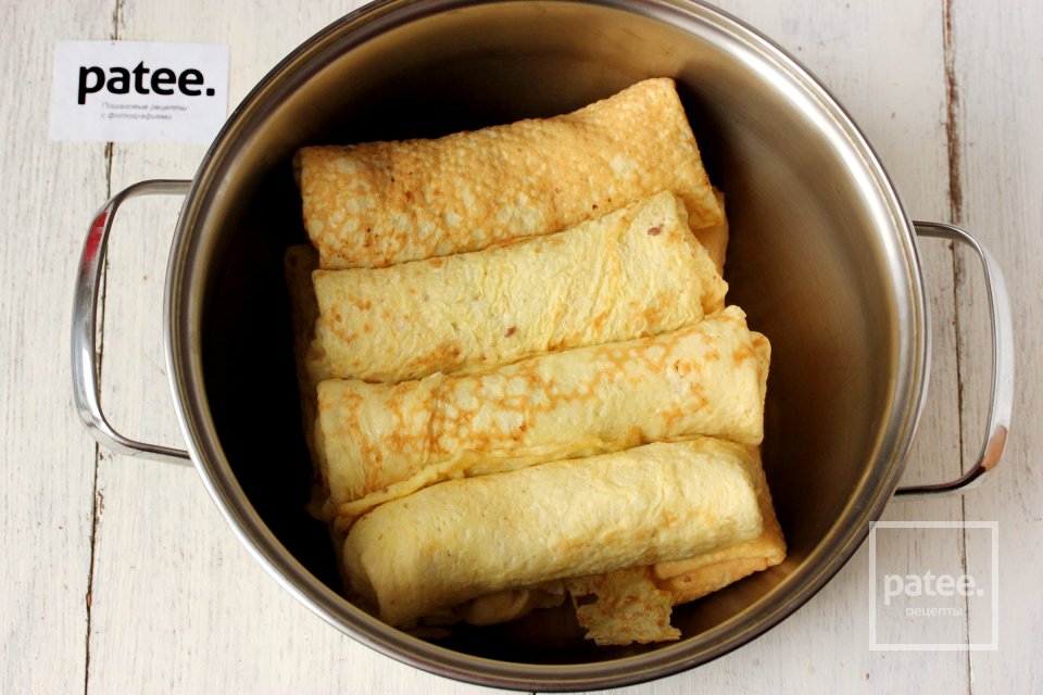 Яичные рулетики с печёночной начинкой - Шаг 12