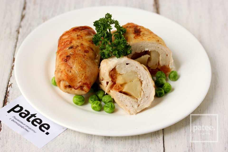 Куриные рулетики с яблоками и изюмом - Шаг 12