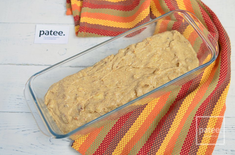 Медовый кекс с бананами и орехами - Шаг 10