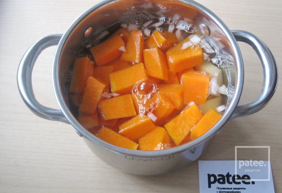 Тыквенный суп-пюре с куриными кнелями - Шаг 10