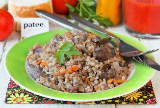 Гречка с куриными сердечками в мультиварке