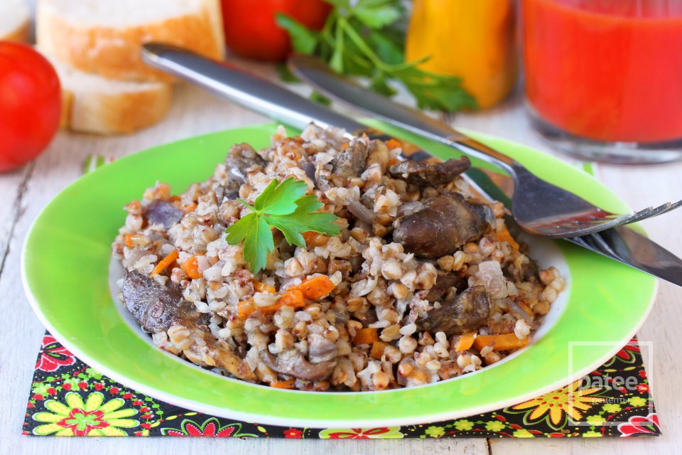 Гречка с куриными сердечками в мультиварке - Шаг 14