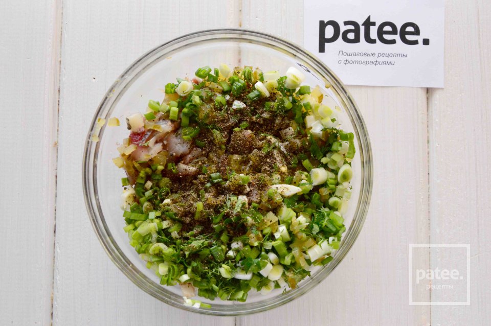 Блинные мешочки с сельдью - Шаг 7