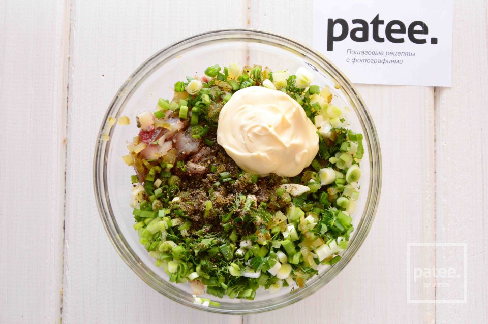 Блинные мешочки с сельдью - Шаг 8