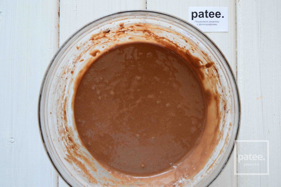 Шоколадный пирог с персиками - Шаг 7