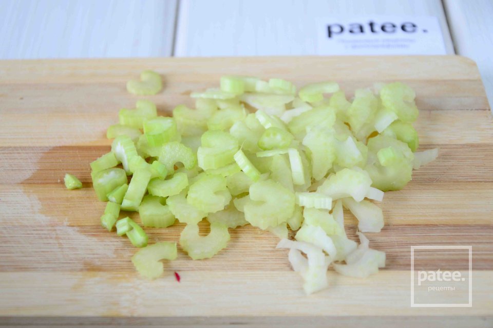 Овощной салат с кукурузой - Шаг 4