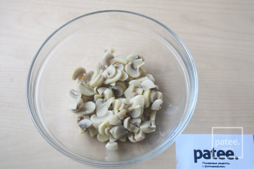 Салат с кальмарами и ветчиной - Шаг 5