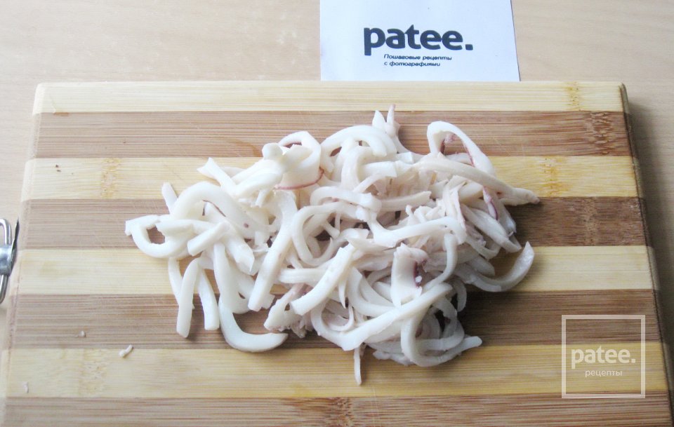 Салат с кальмарами и ветчиной - Шаг 11