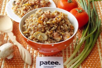 Гречневая каша с тушенкой и грибами в мультиварке