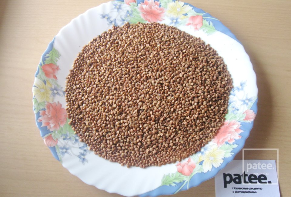 Гречневая каша с тушенкой и грибами в мультиварке - Шаг 8