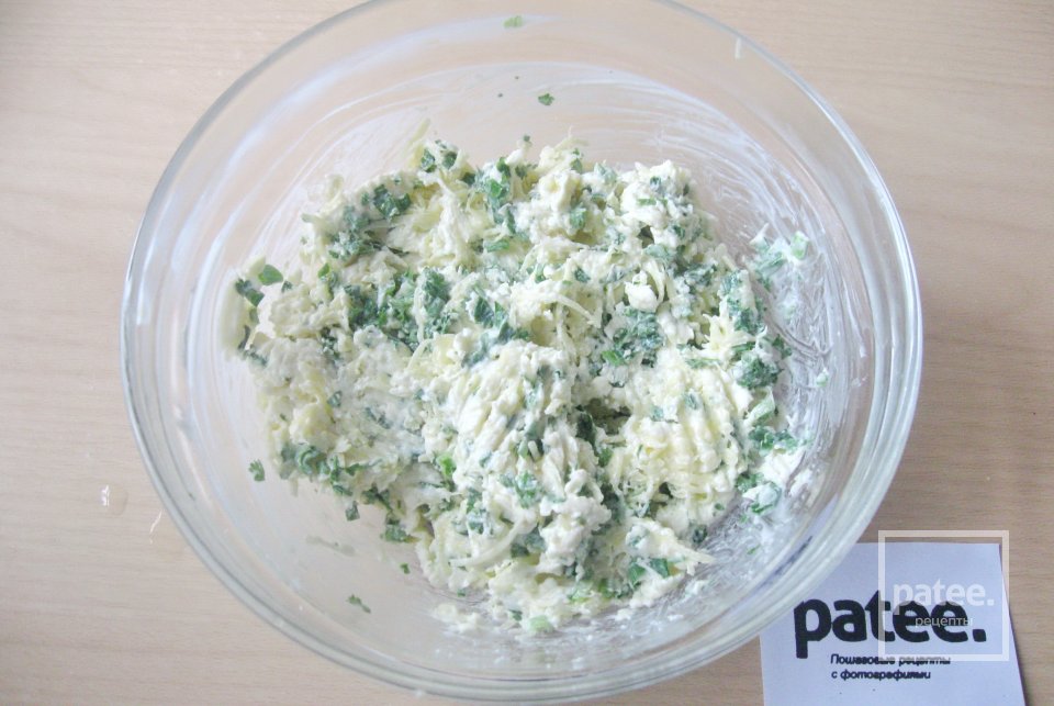 Яичный рулет с сыром - Шаг 12