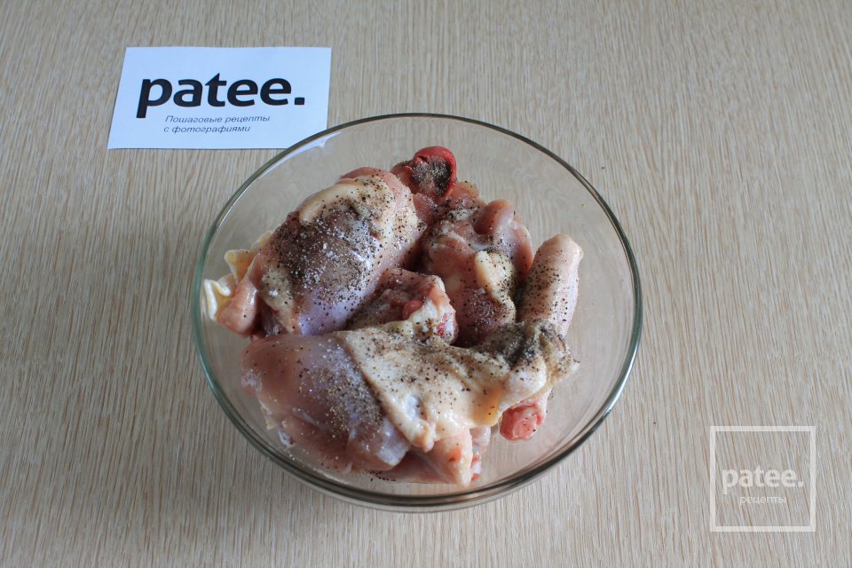 Курица с грибами и брокколи в мультиварке - Шаг 2