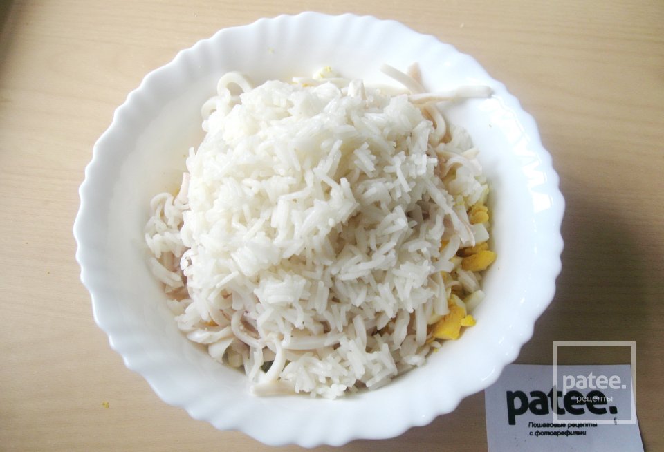 Салат с кальмарами и рисом - Шаг 11