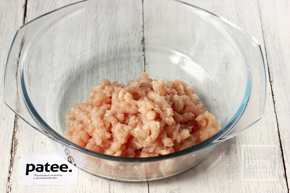 Куриные биточки с квашеной капустой - Шаг 3