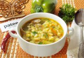 Немецкий суп с куриными потрошками и клецками