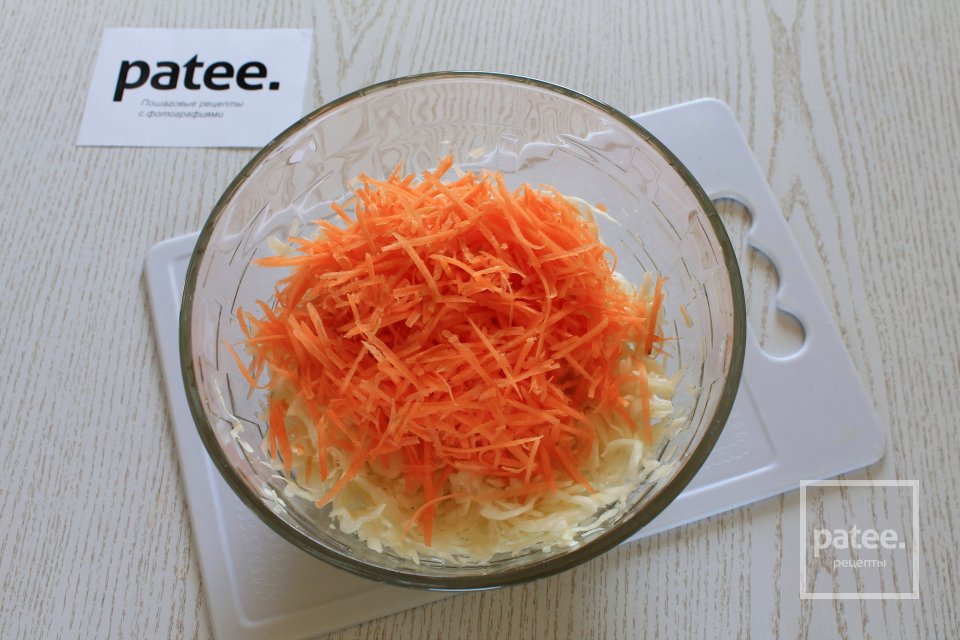 Салат из капусты с кукурузой - Шаг 4