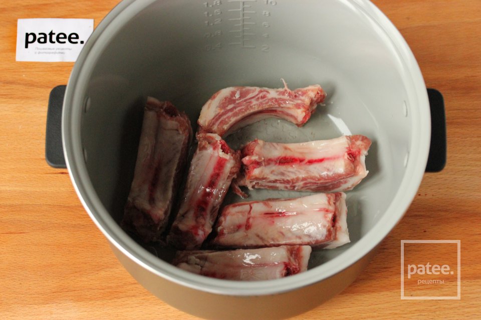 Пилав из булгура со свиными рёбрышками в мультиварке - Шаг 2