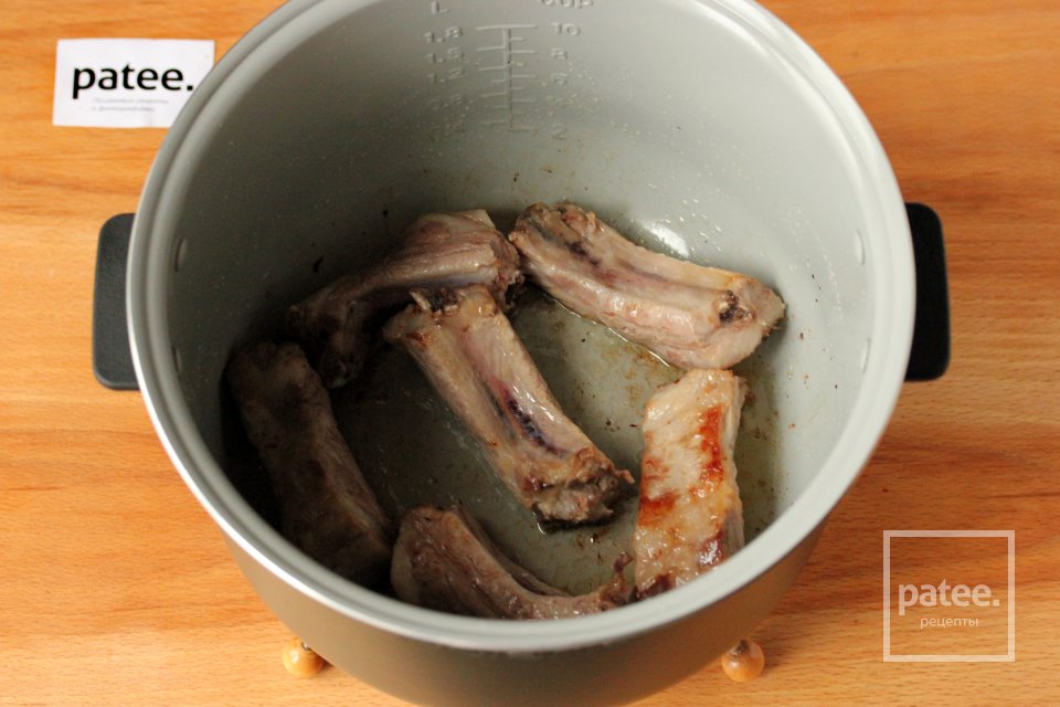 Пилав из булгура со свиными рёбрышками в мультиварке - Шаг 3