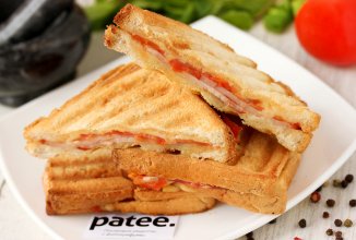 Сэндвич-гриль с ветчиной, сыром и помидорами