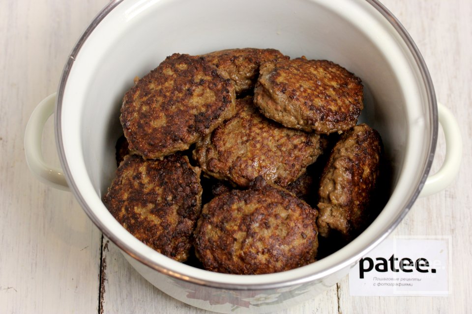 Пышные печёночные котлеты с гречневой мукой - Шаг 11