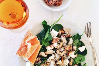 Салат с мидиями