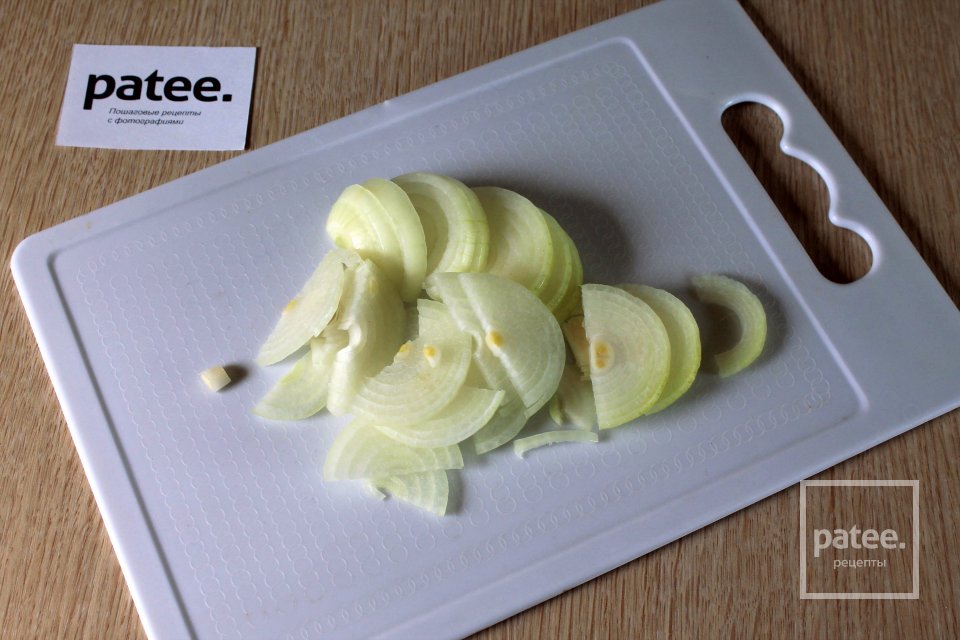 Курица тушеная с кабачком в мультиварке - Шаг 2