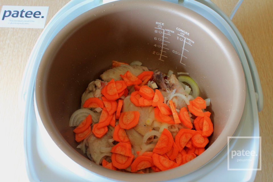 Курица тушеная с кабачком в мультиварке - Шаг 7