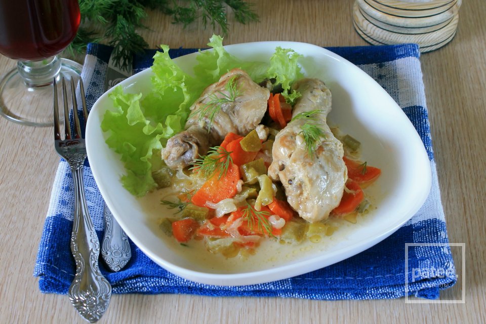 Курица тушеная с кабачком в мультиварке - Шаг 12