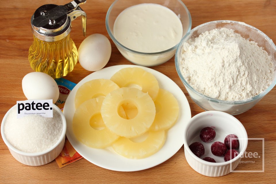 Пирог с консервированными ананасами - Шаг 1