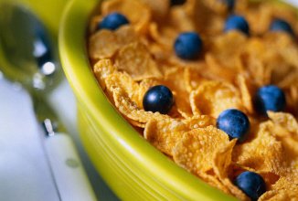 Ученые призывают внимательно относиться к калорийности мелких зерновых хлопьев